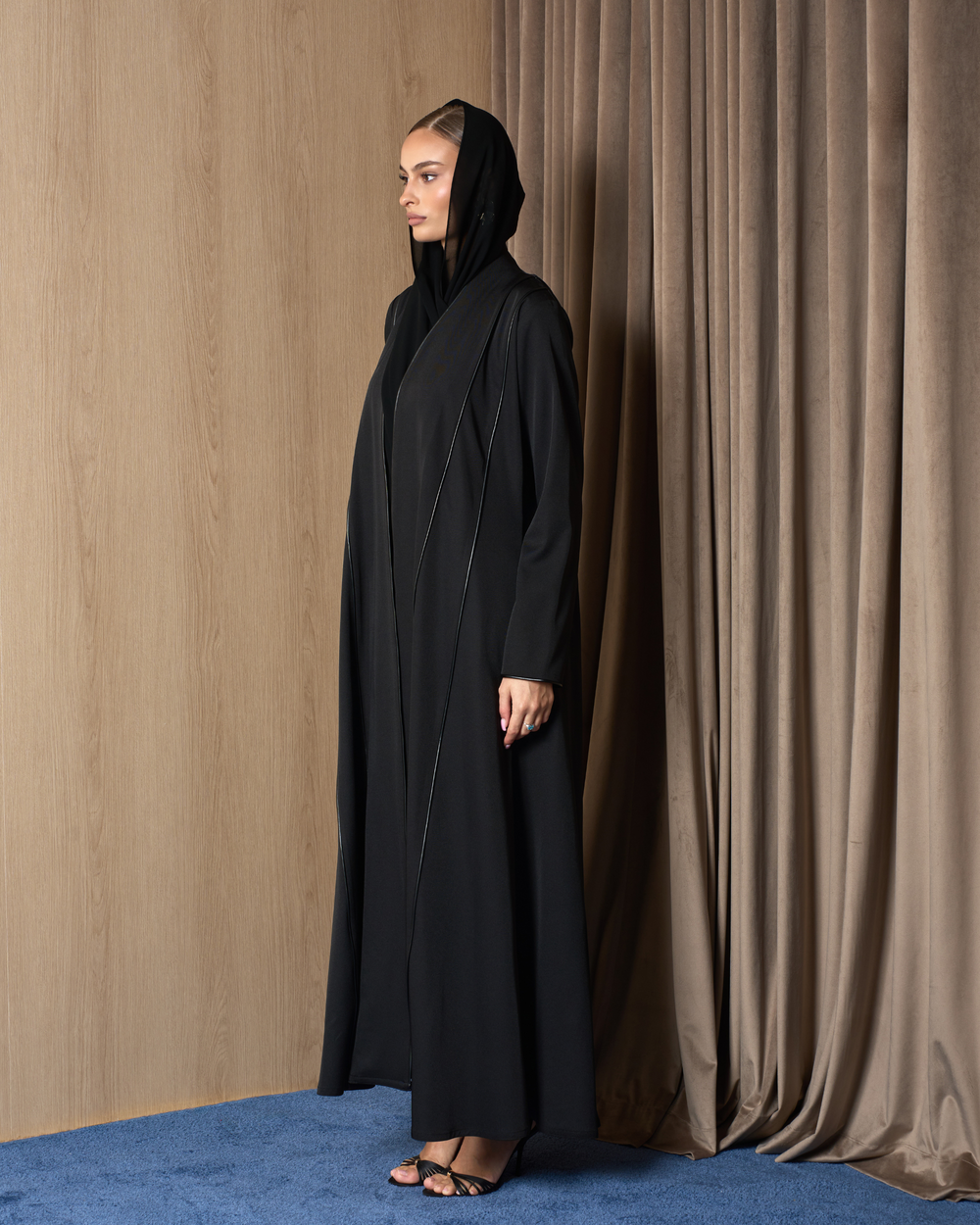 The Defined Abaya (Black)