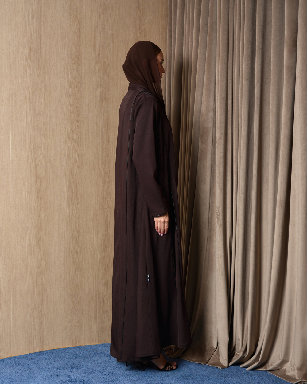 The Defined Abaya (Brown)